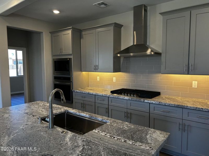 Image 16 of a home in North Ridge at Pronghorn Ranch.