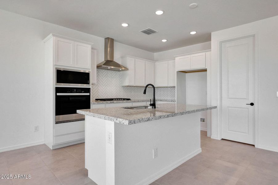 PHX_Tyler_Lot 2088_Lagoon_3733_Kitchen (