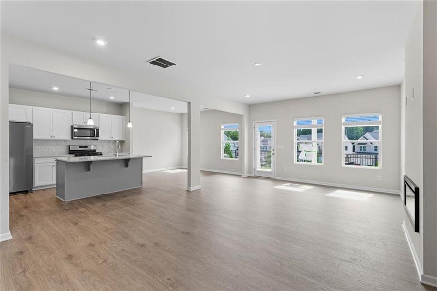 Spacious, unfurnished interior of a new home in Park Center Pointe, Austell (Image 30).