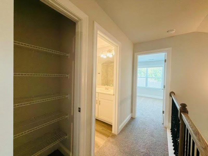 Spacious, unfurnished interior of a new home in Tuscany Hills, Douglasville (Image 17).