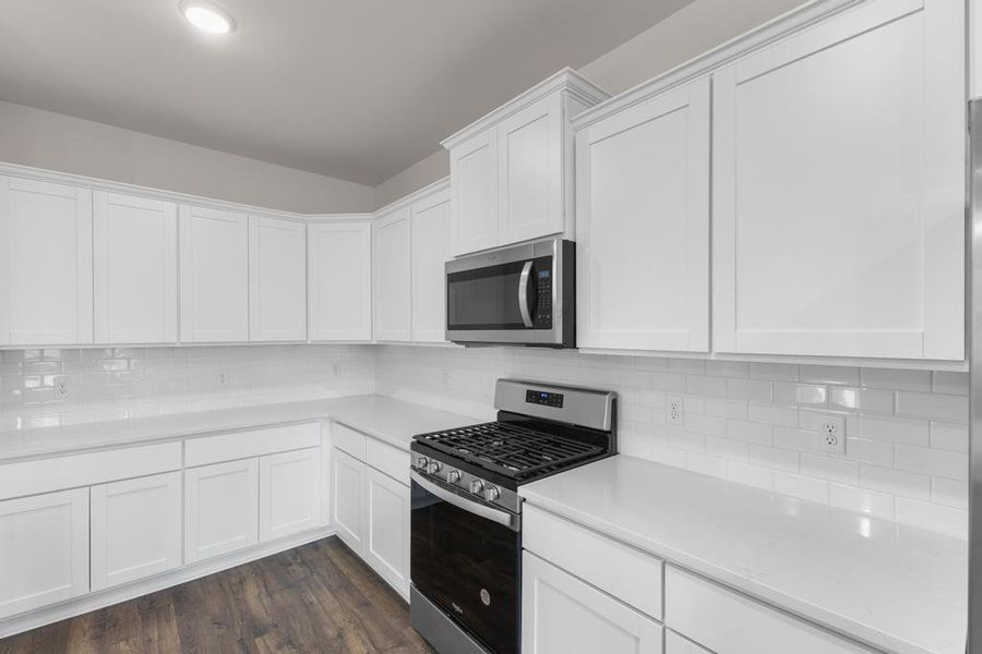 Furnished interior view inside a new home in Hitchcock Preserve 43', Aiken (Image 4).