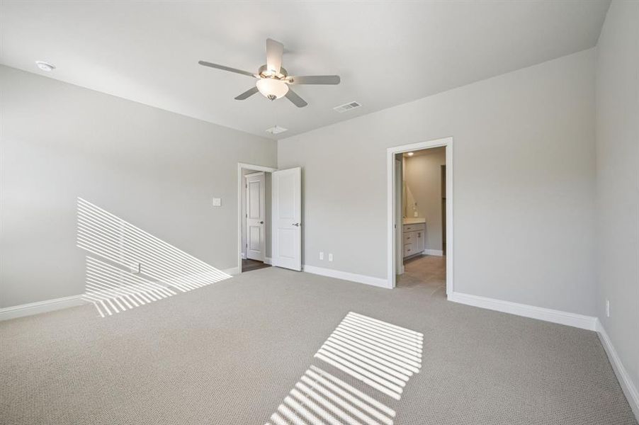 Spacious, unfurnished interior of a new home in Simpson Crossing - Signature Series, McKinney (Image 25).