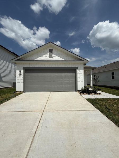 Image 12 of a home in Royal Pines. Image 12 of a home in Royal Pines.