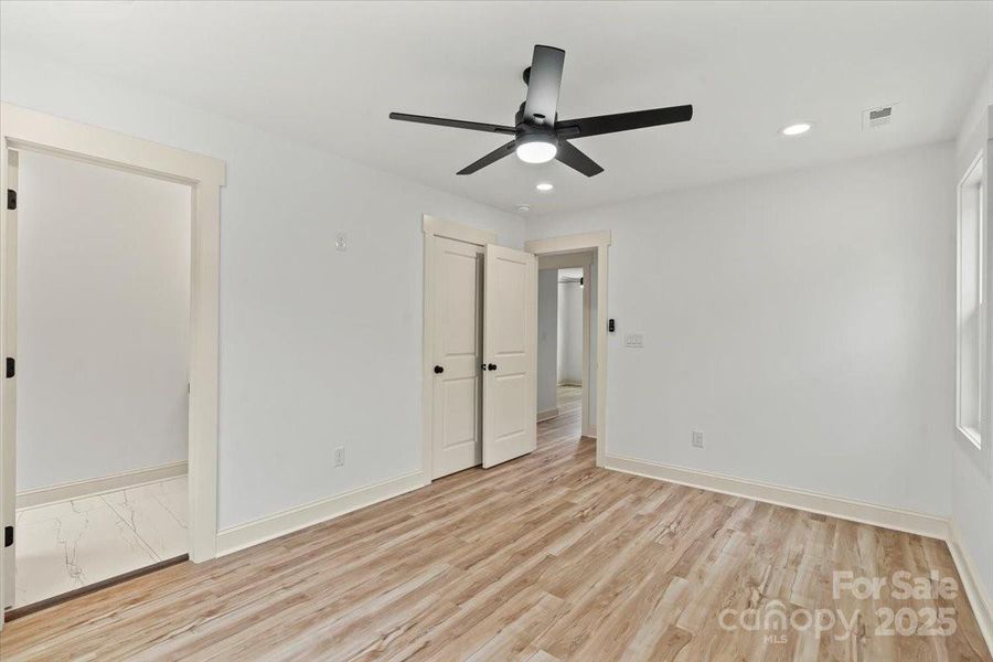 Spacious, unfurnished interior of a new home in , Gastonia (Image 24).