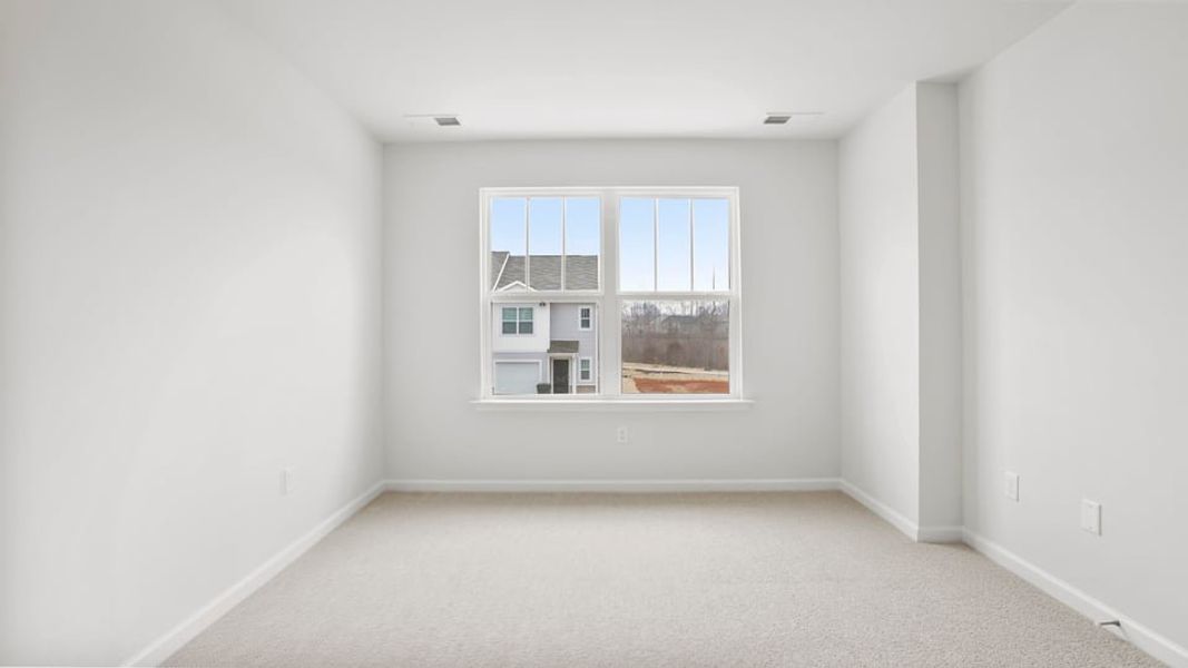 Spacious, unfurnished interior of a new home in Covington Village, Greer (Image 33).