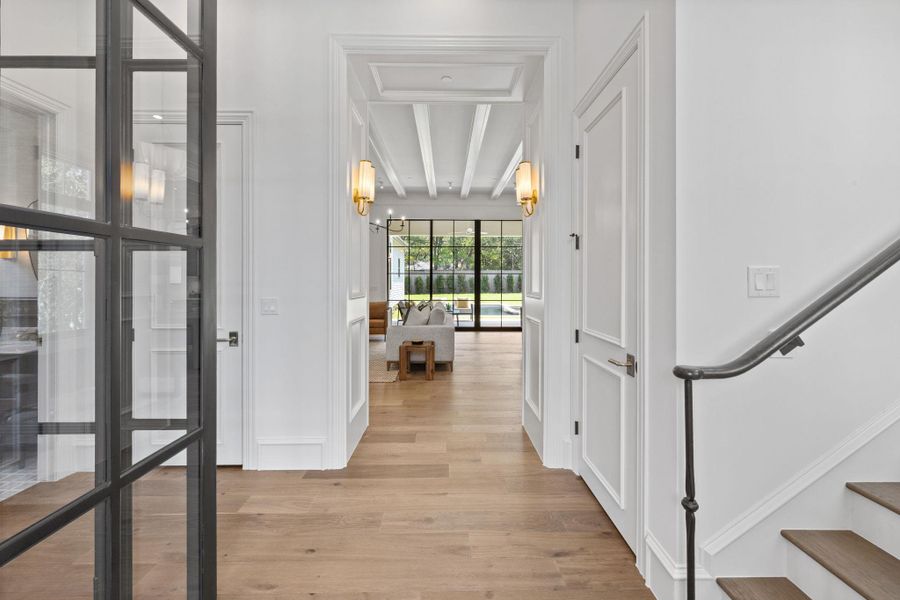 Spacious, unfurnished interior of a new home in , Austin (Image 24).