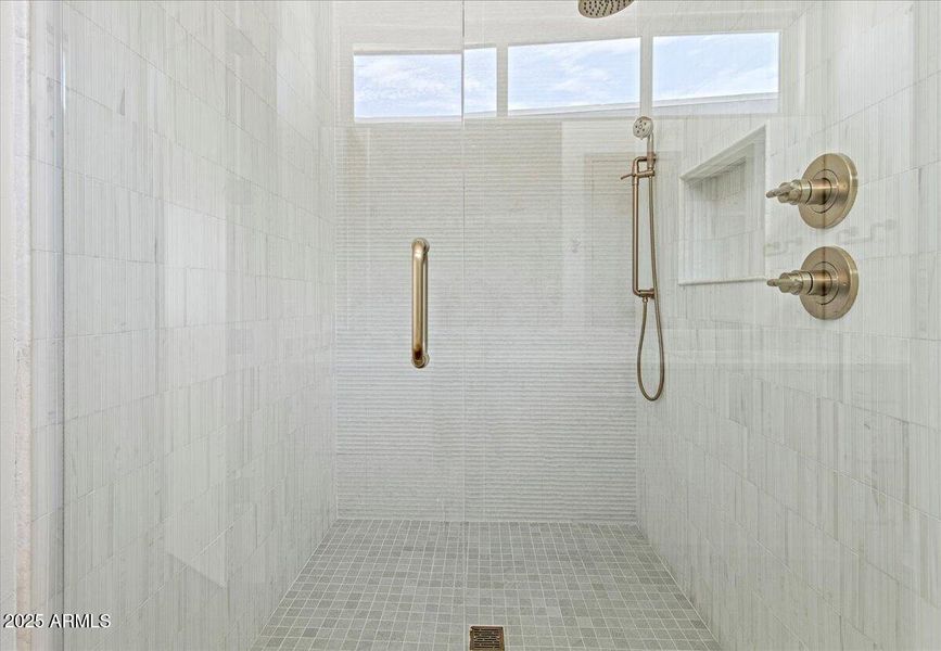 19-6918 E 2nd St 19 19-6918 E 2nd St 19