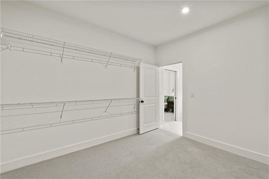 Spacious, unfurnished interior of a new home in Watermist at Mirror Lake, Villa Rica (Image 20).