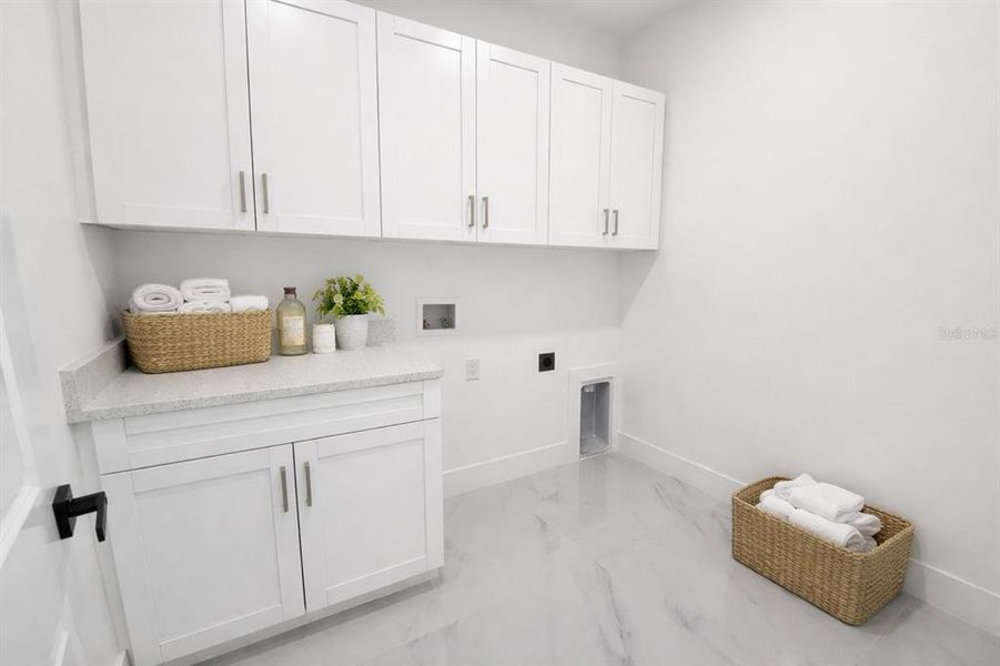 Furnished interior view inside a new home in , Cape Coral (Image 12).