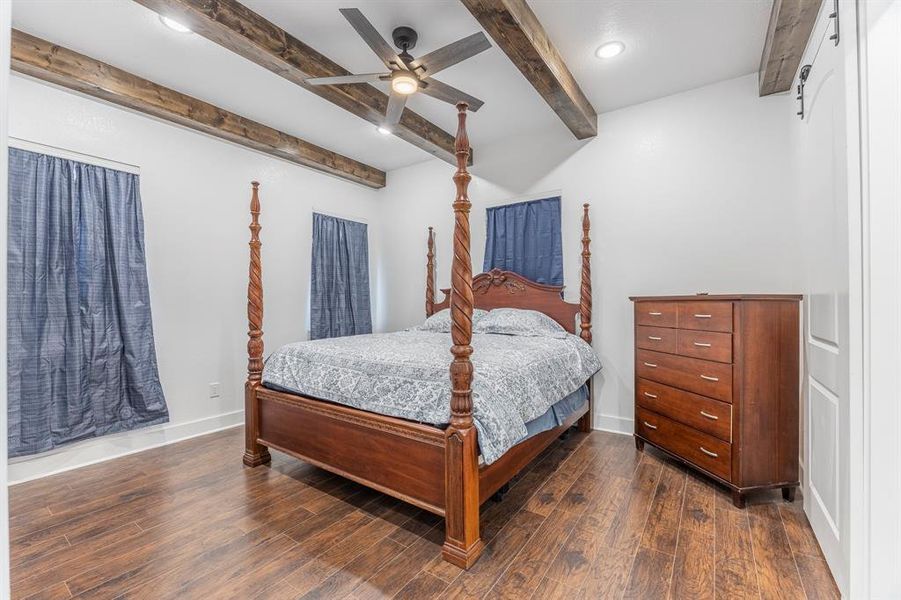 Furnished interior view inside a new home in , Bridgeport (Image 20).