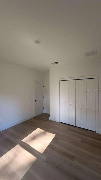 Spacious, unfurnished interior of a new home in , North Port (Image 33).