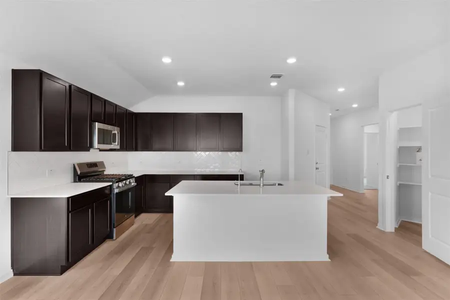 REPRESENTATIVE OF FLOOR PLAN ONLY REPRESENTATIVE OF FLOOR PLAN ONLY