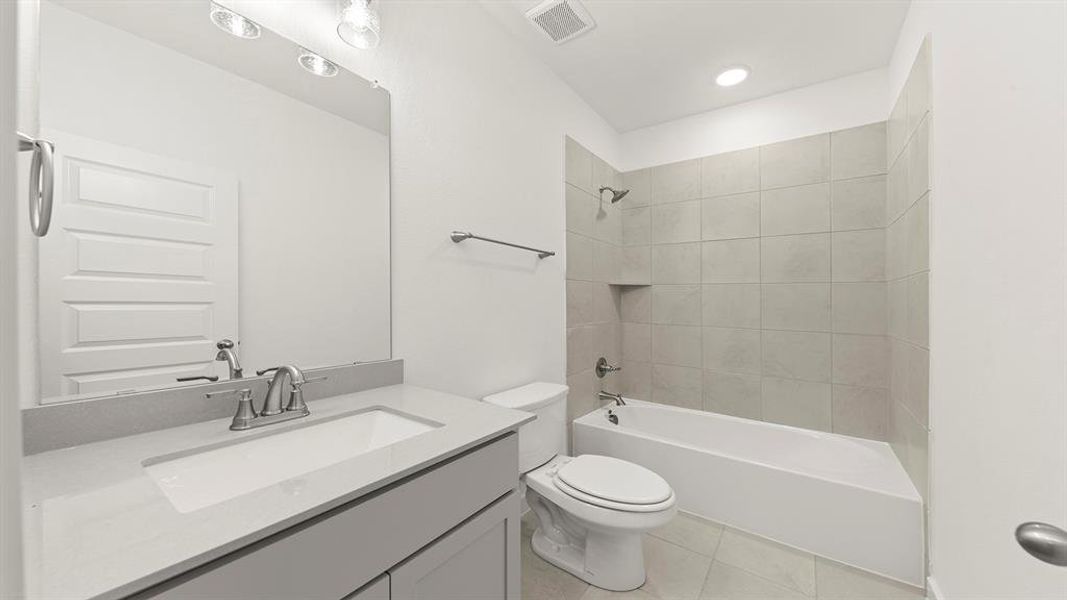 04. 1628 Elle - 2ND Bath