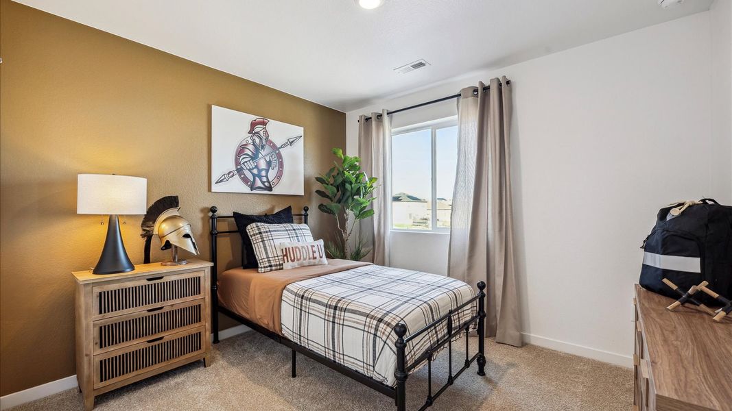 Representative furnished interior of a home built from the Vail by D.R. Horton in Villas at Vantage, Berthoud (Image 18).