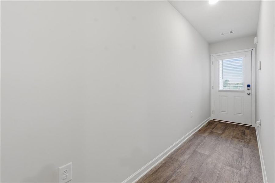 Spacious, unfurnished interior of a new home in Moss Creek, Hogansville (Image 13).