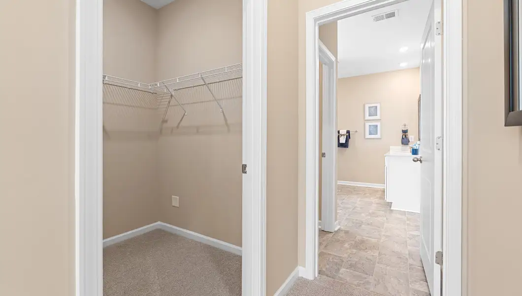 Spacious, unfurnished interior of a new home in Woodglen, Piedmont (Image 20).