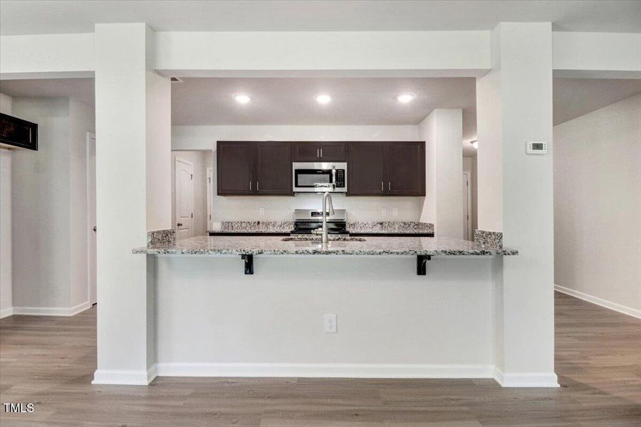 10-200 Streamlet Dr-10