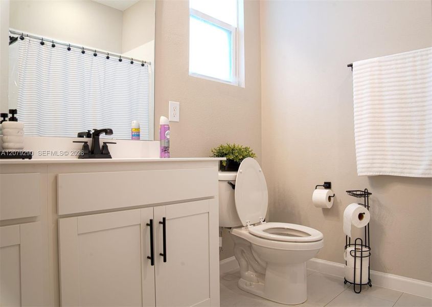Furnished interior view inside a new home in , Haines City (Image 6).