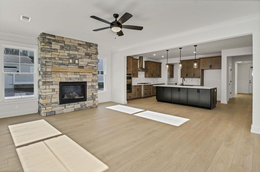 Image 59 of a home in Clubside Reserve at Summerlake.