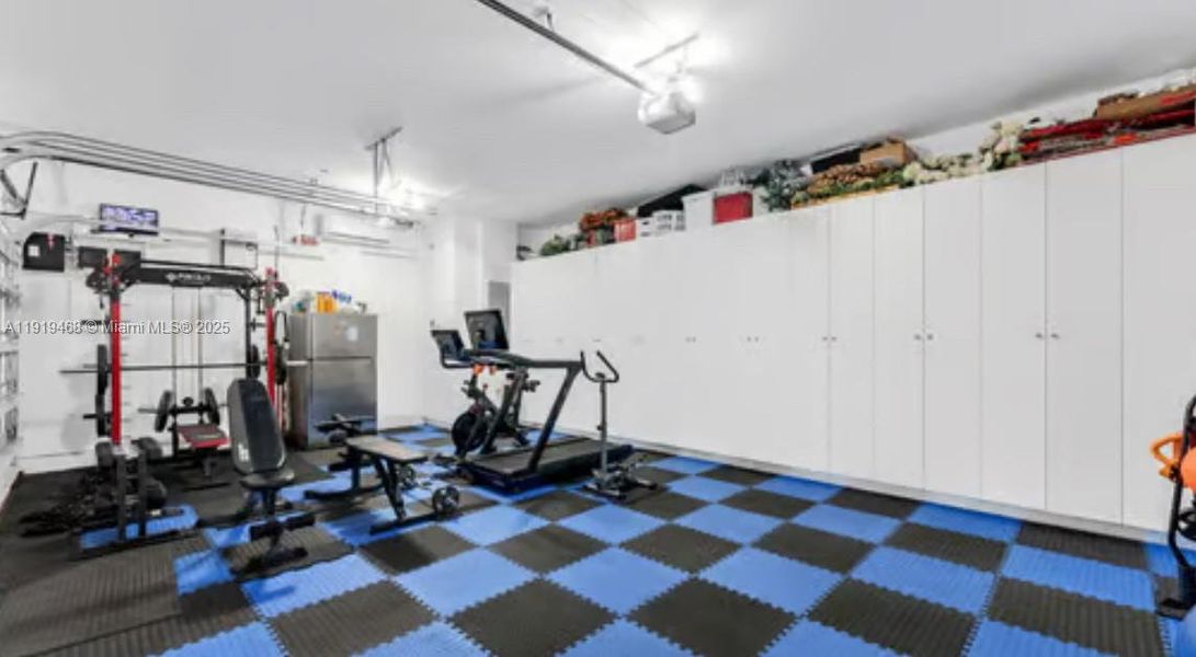 Community amenities in , Miami (Image 17).