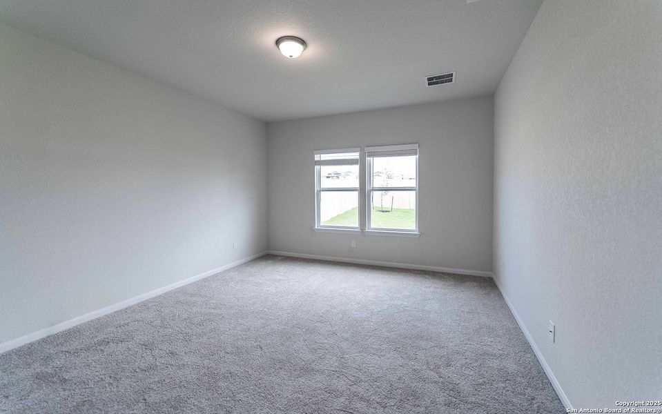 Spacious, unfurnished interior of a new home in Hunter's Ranch, San Antonio (Image 8). Spacious, unfurnished interior of a new home in Hunter's Ranch, San Antonio (Image 8).