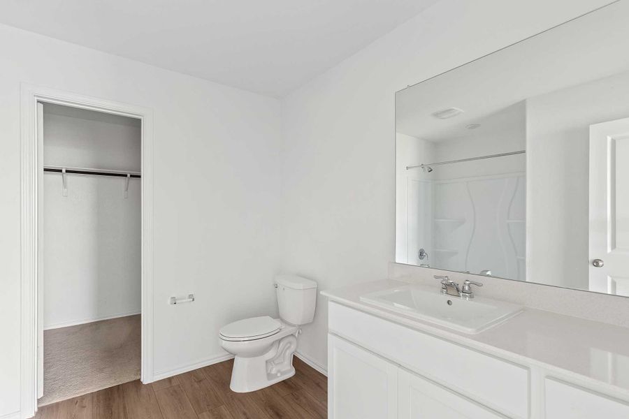 Furnished interior view inside a new home in Summerside, Lockhart (Image 6).