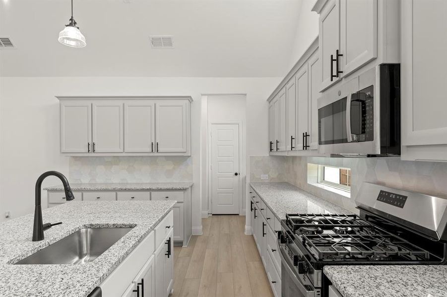 3809 Maize Avenue, Heartland, TX