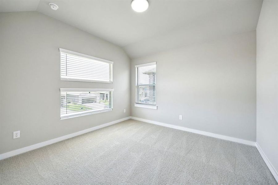 Spacious, unfurnished interior of a new home in Southridge, McKinney (Image 22).