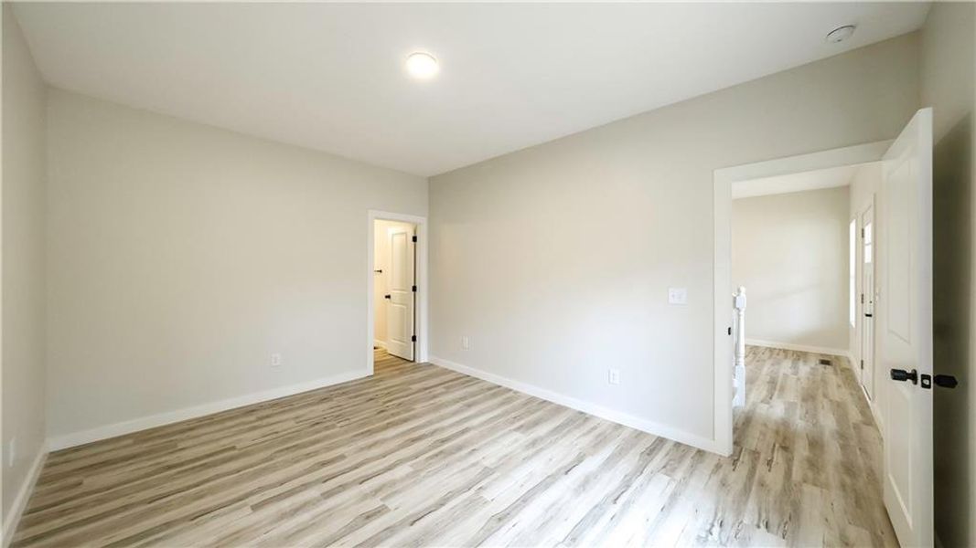 Spacious, unfurnished interior of a new home in , Carrollton (Image 26).
