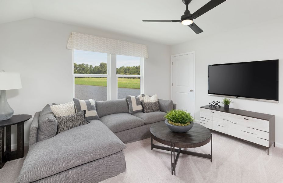Furnished interior view inside a new home in Del Webb North Myrtle Beach, Myrtle Beach (Image 14).