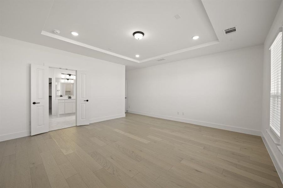 Spacious, unfurnished interior of a new home in Shady Valley Estates, Midlothian (Image 20).