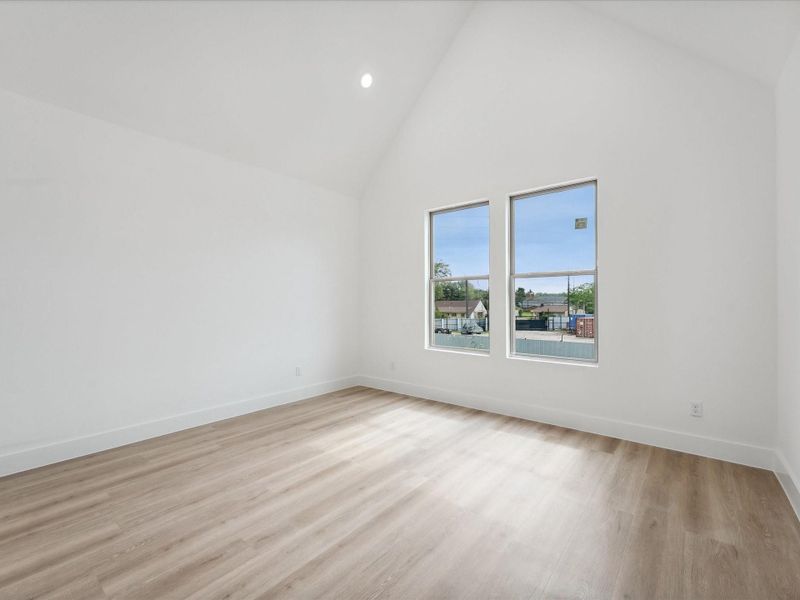 Spacious, unfurnished interior of a new home in , Houston (Image 30).