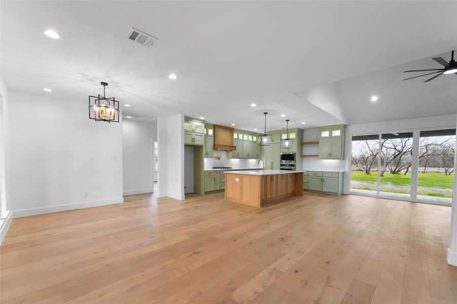Spacious, unfurnished interior of a new home in , Corsicana (Image 25).