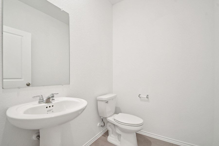 Furnished interior view inside a new home in Clayton Ranch, Copperas Cove (Image 8).