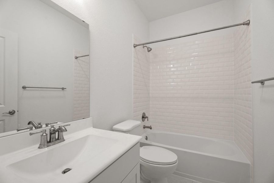 Hall bath (*Photo not of actual home and used for illustration purposes only.)