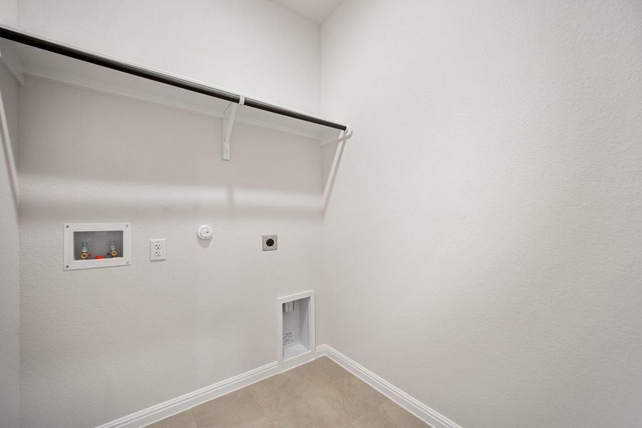 Representative unfurnished interior of a home built from the Sierra by Ashton Woods in Berry Creek Highlands, Georgetown (Image 19).