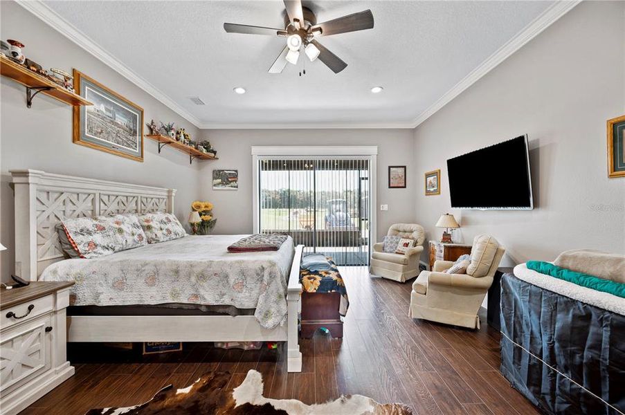 Furnished interior view inside a new home in , Lakeland (Image 46).