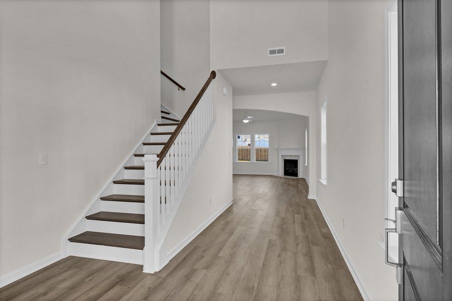 Spacious, unfurnished interior of a new home in Grand Park, Leland (Image 13).