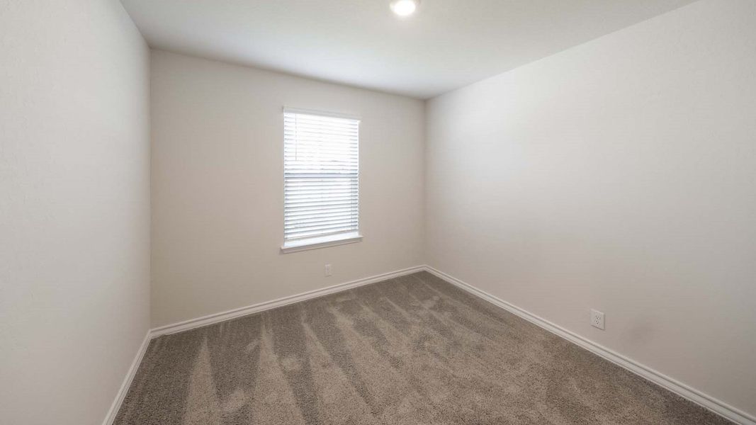 Spacious, unfurnished interior of a new home in Tamarron, Fulshear (Image 11).