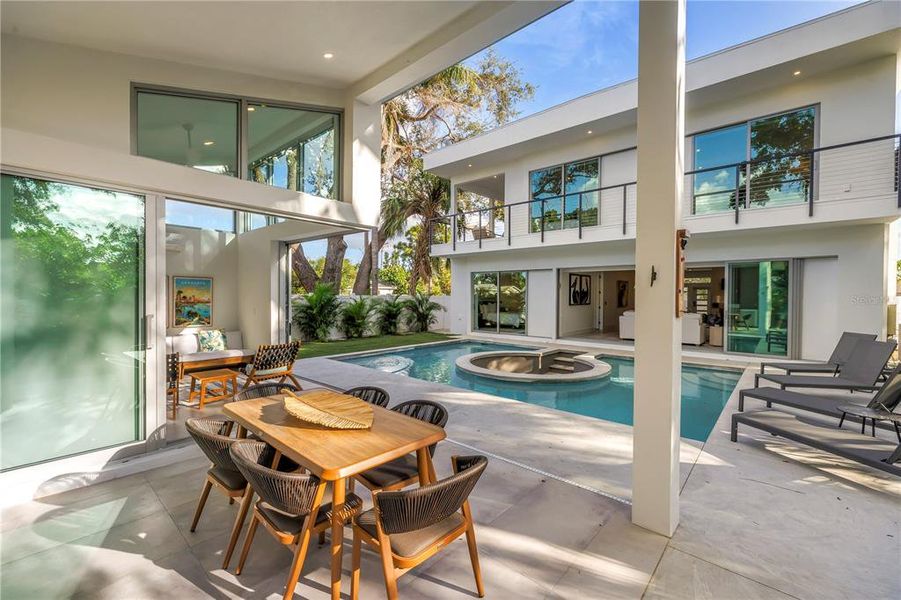 Community amenities in , Sarasota (Image 61).