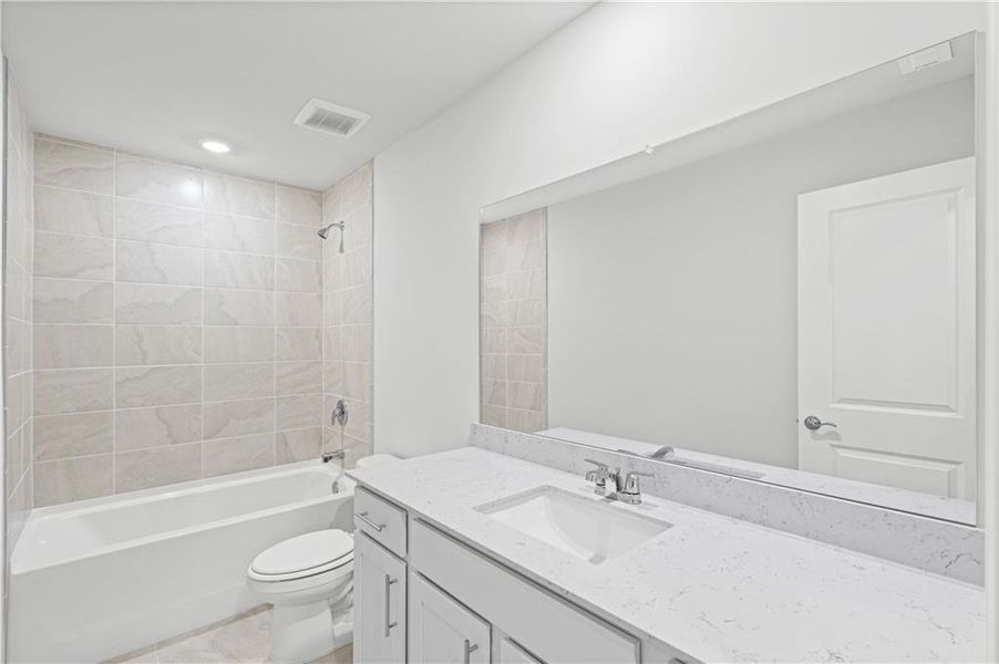 Furnished interior view inside a new home in Avery Ridge, Gainesville (Image 11).