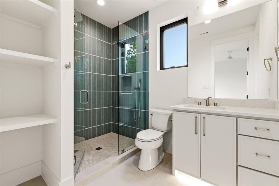 Furnished interior view inside a new home in , Dallas (Image 29).