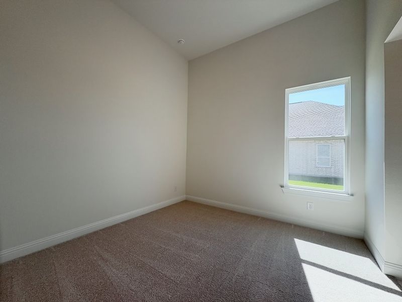 Spacious, unfurnished interior of a new home in Polo Ridge, Mesquite (Image 23).