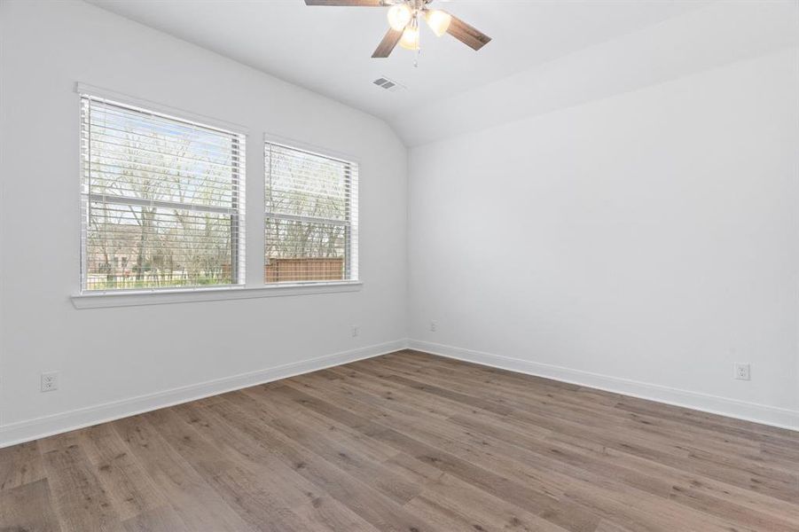 Spacious, unfurnished interior of a new home in , Van Alstyne (Image 28).