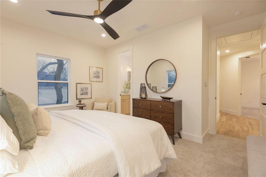 Furnished interior view inside a new home in , McKinney (Image 33).