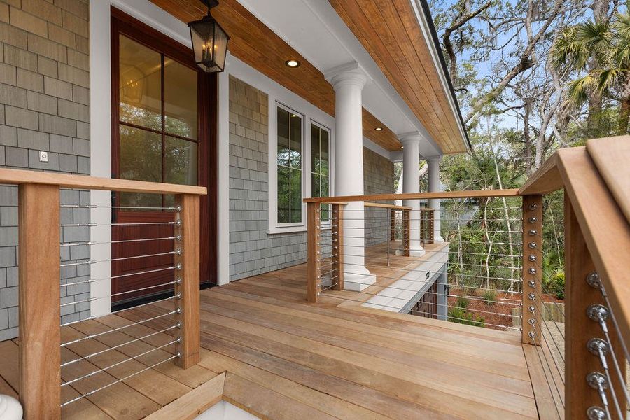 Exterior details and patio area of a home in , Seabrook Island (Image 33).