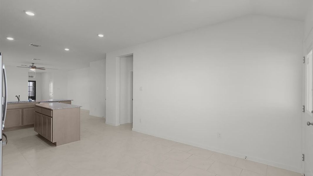 Spacious, unfurnished interior of a new home in Briarwood, Elgin (Image 14).