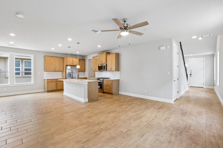 Spacious, unfurnished interior of a new home in Clear Creek, Round Rock (Image 16). Spacious, unfurnished interior of a new home in Clear Creek, Round Rock (Image 16).