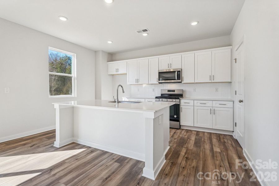 Furnished interior view inside a new home in Carpenter Farms, Lincolnton (Image 12).