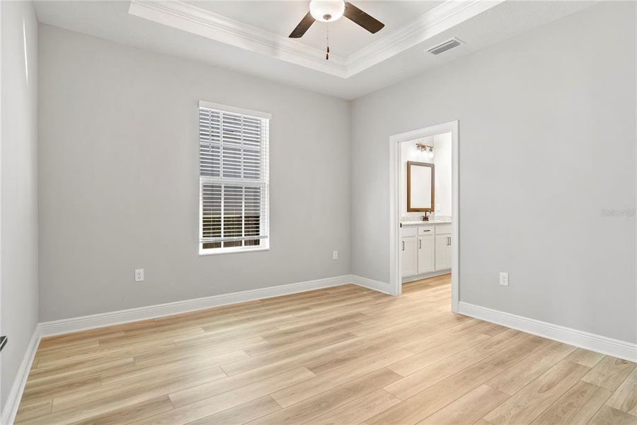 Spacious, unfurnished interior of a new home in Reunion Village, Kissimmee (Image 22).